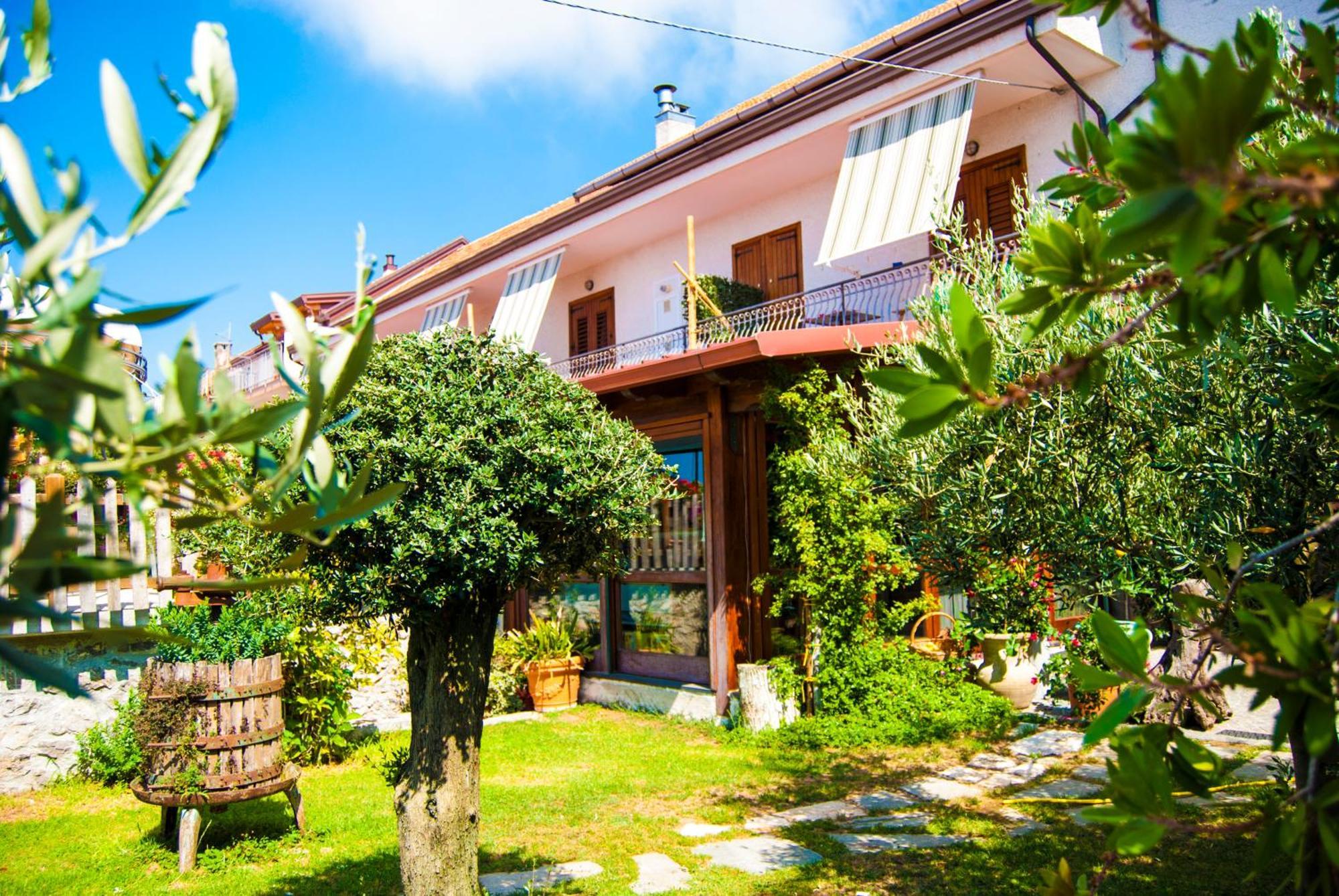 Agriturismo Mare E Monti Аджерола Екстериор снимка
